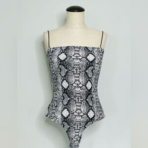 Windsor “Stay Sassy” Snake Print Bodysuit in Black and White size Small